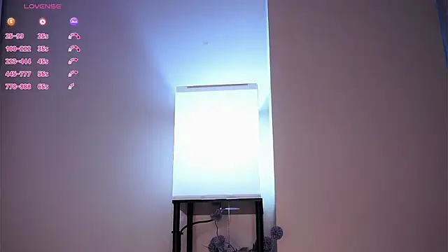 ClarineCasebolt webcam