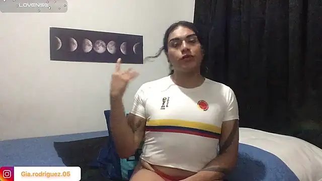 模特: Ariana_Rodriguez_