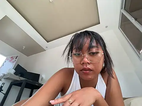 Juliet_official_pro webcam
