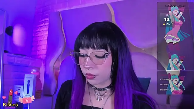 NaniiSisy live cam on StripChat