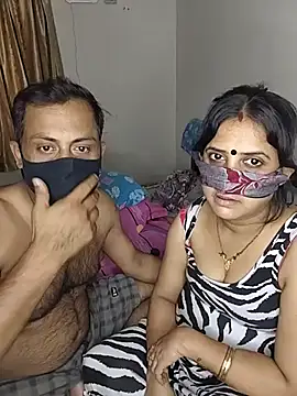 Darty_cpl Live Webcam on Stripchat
