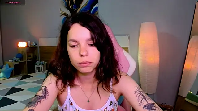 Maya_Campbell webcam