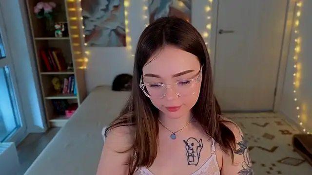 MilenaSaint webcam