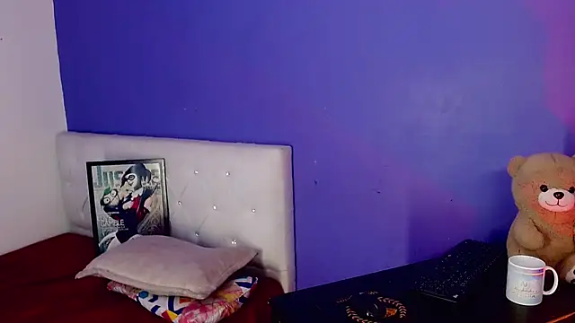 angel_foxc13 - Angel_foxc13's free webcam - UK Sex Cams
