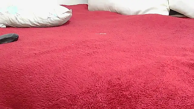 sluttylaura21 webcam