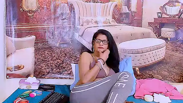 IndianAllure webcam