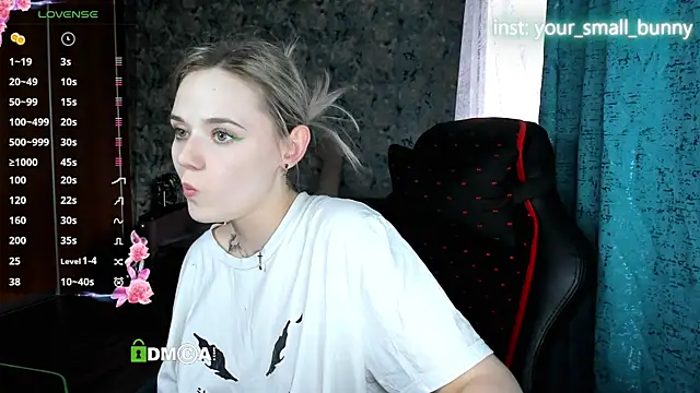 Your_small_bunny webcam