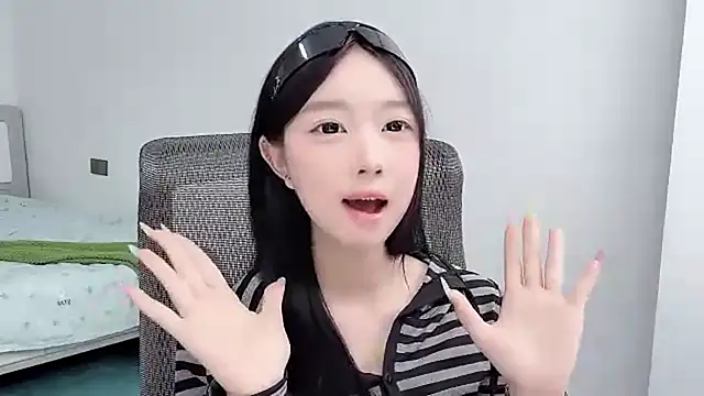 Yoyo33355 webcam