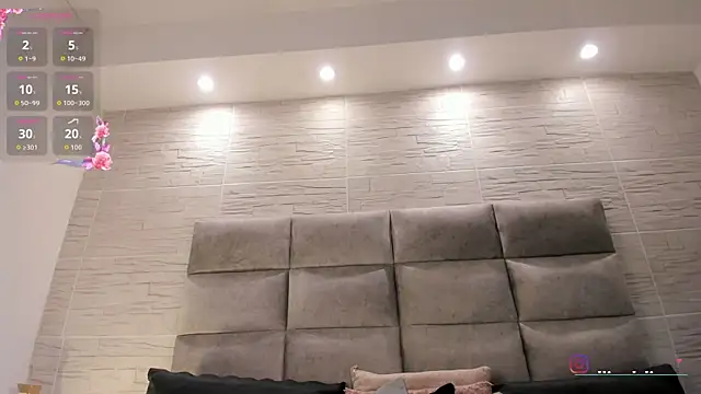 EllieAdeline webcam