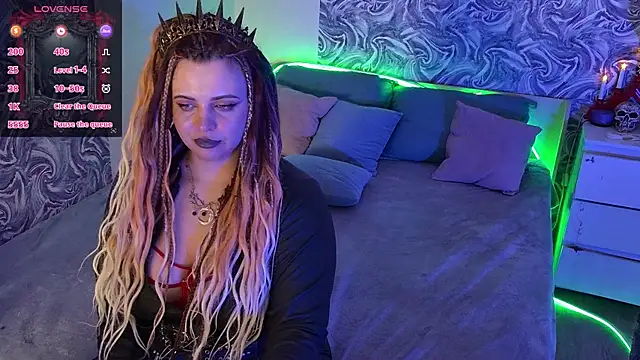 Miss_Maya_Mils webcam