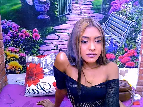 IndianPretty14u2Luv webcam