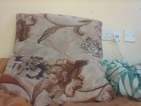 miss_thaaang webcam