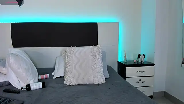 Sky_Loren webcam