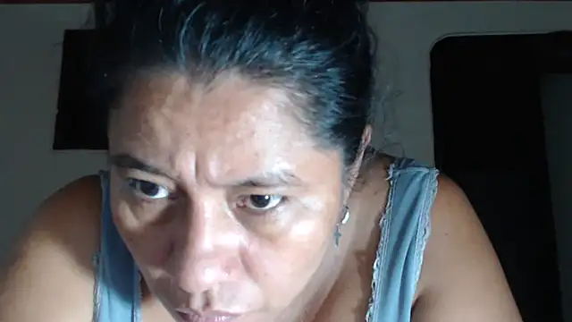 adrixxx38 webcam