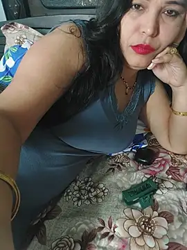 Poojabhabi101 webcam