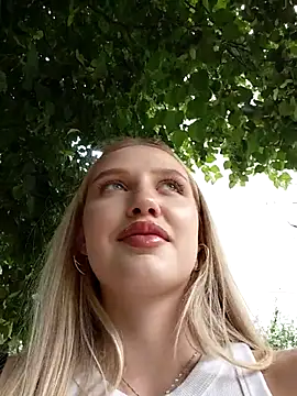 caressyourself webcam