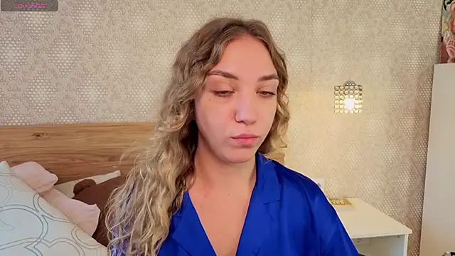 alice_charm_ webcam