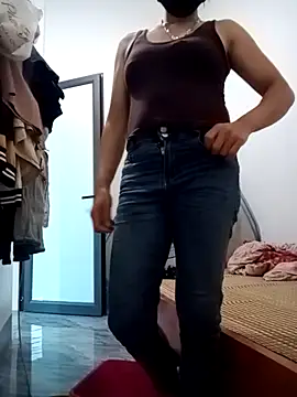 Bella-lynlyn webcam