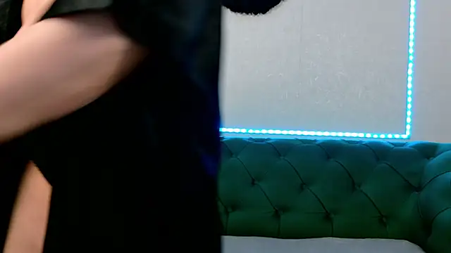 IvanaCharm webcam