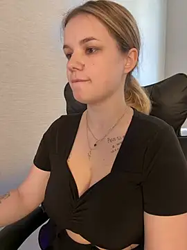 KimEvanss webcam