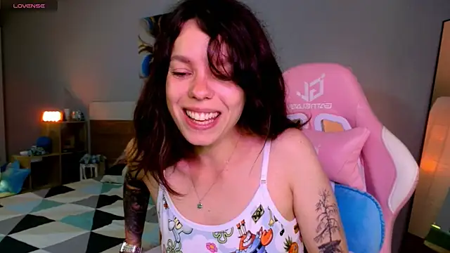 Maya_Campbell webcam