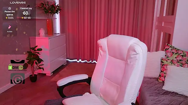 KellyKleine webcam