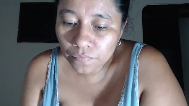 adrixxx38 webcam