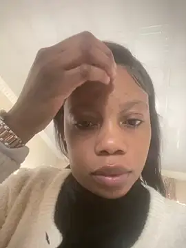 NAUGHTYSHALOTXX webcam