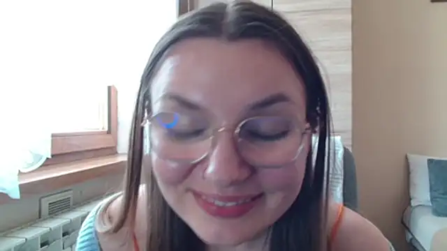 LooveELLYx webcam