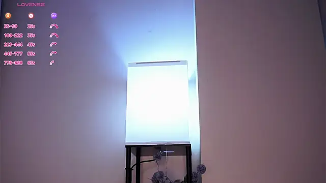 ClarineCasebolt webcam