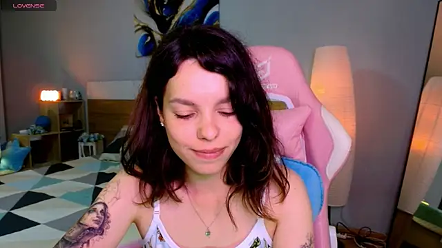 Maya_Campbell webcam