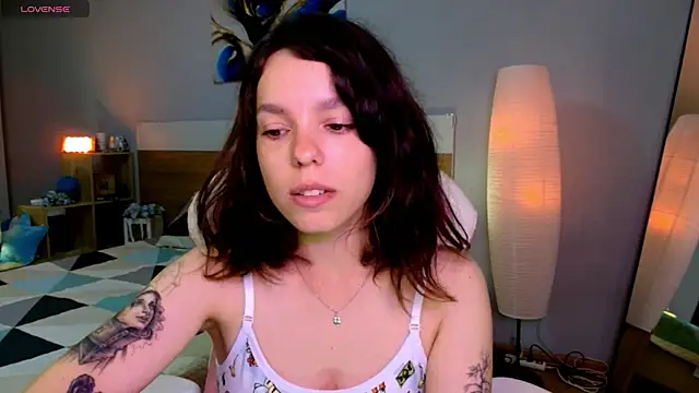 Maya_Campbell webcam