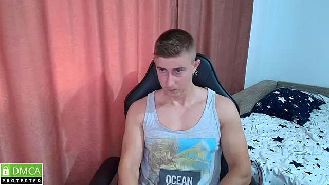 PowerBoy07 live cam on StripChat