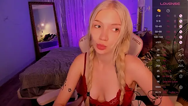 AnyaTaylor_ webcam