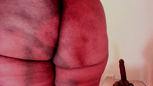 mia_rouxx1 webcam
