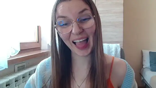 LooveELLYx webcam