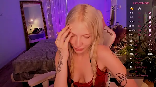 AnyaTaylor_ webcam