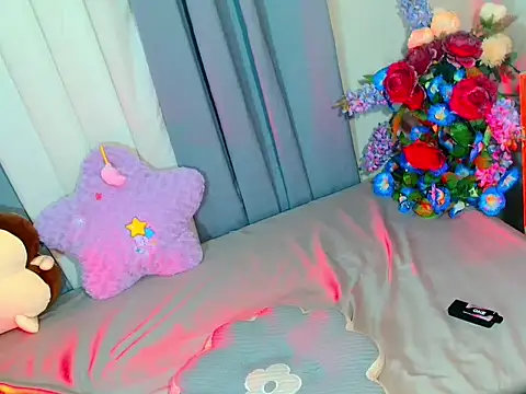 baby_kiraxx webcam