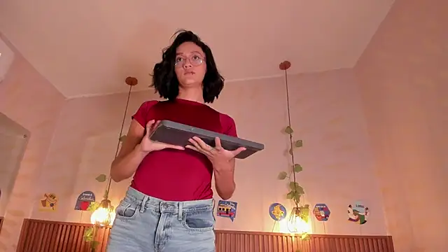 daphne_courtis - Daphne_courtis's free webcam - UK Sex Cams