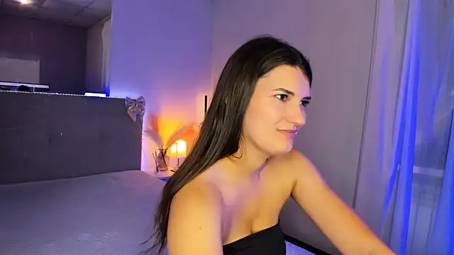 Laura_Leee webcam