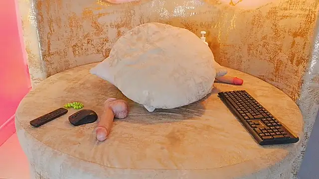 bella_moonlight_cr live cam on StripChat