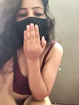 Kanika_76 webcam