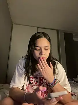 delilahraebaby webcam