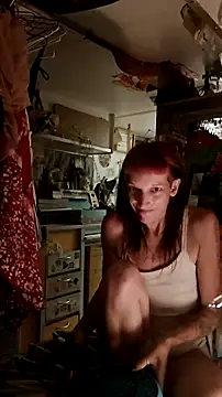 whitetrashdirtyslut webcam