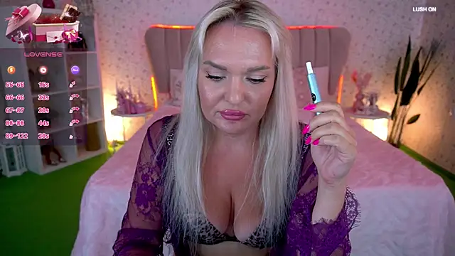 MissyMartinez webcam