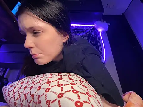 Lilactease webcam