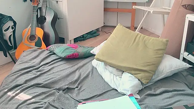 CeriseLapine webcam