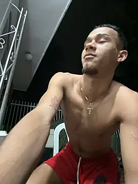 friends_lust_latin webcam