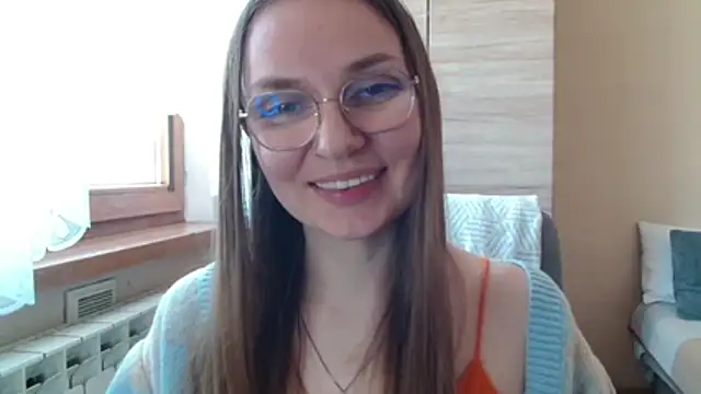 LooveELLYx webcam