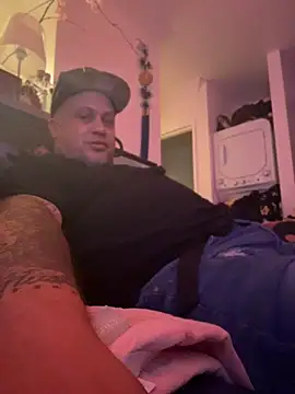 Auhenri25 webcam